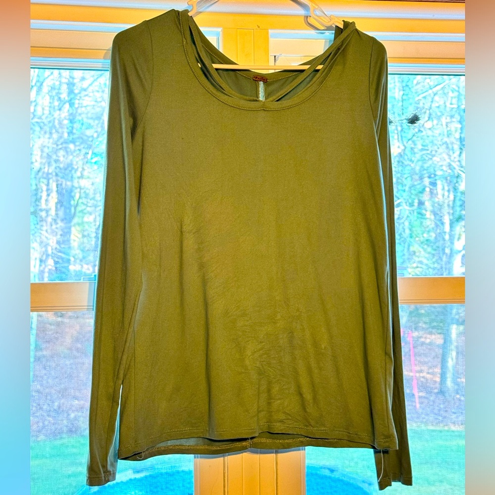Green long sleeve blouse